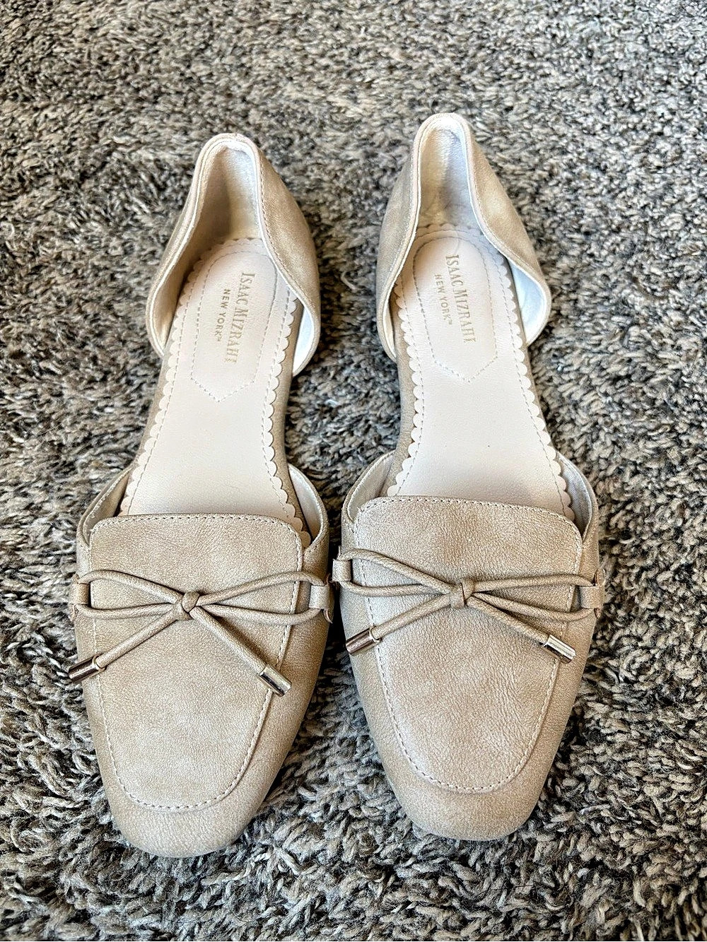 Isaac Mizrahi Womens Shoes Flats Beige tan suede Mules bow size 7.5